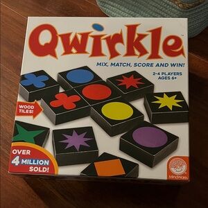 MindWare Qwirkle Board Game – Colorful Black Tile Strategy Game